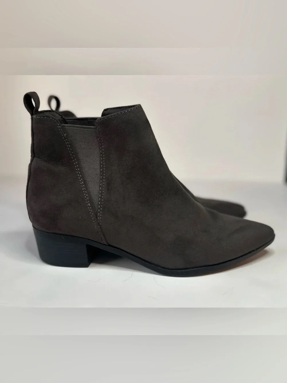 Old Navy Faux Suede Low Heel Ankle Boots Black Gray Size 9